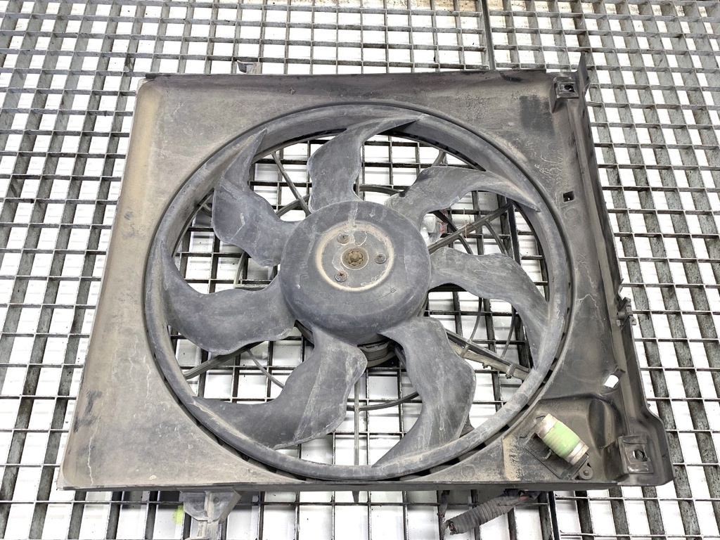 [STARK-827449] Electroventilador de radiador KIA CEE'D SW (ED) 1.6 CRDi 115 CV