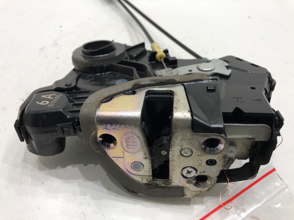 [STARK-828547] Cierre de puerta delantero izquierdo LEXUS CT (ZWA10_) 2010 - 2022