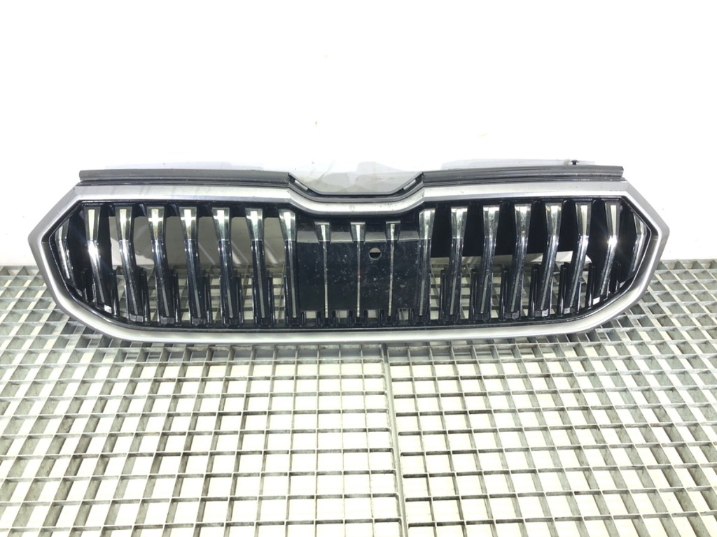 [STARK-660877] Rejilla de parachoques SKODA SUPERB IV Kombi (NZ5) 2.0 TDI 110 kW 2023-