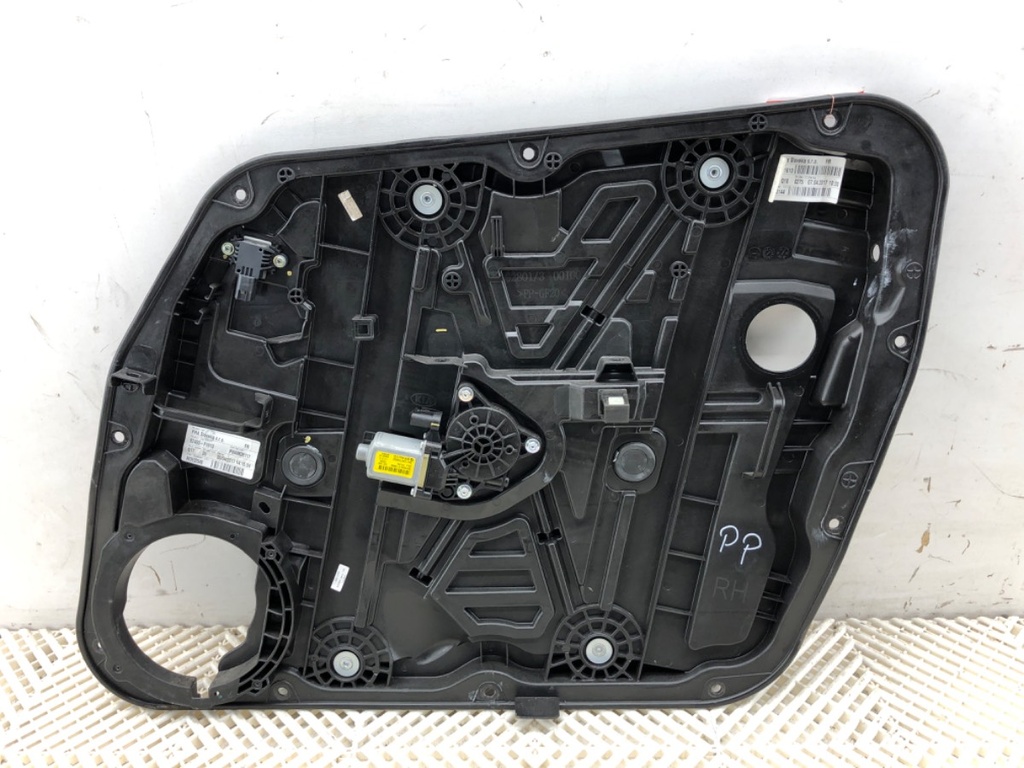 [STARK-831348] Elevalunas delantero derecho KIA SPORTAGE IV (QL, QLE) 1.6 TGDI AWD 2015-2022