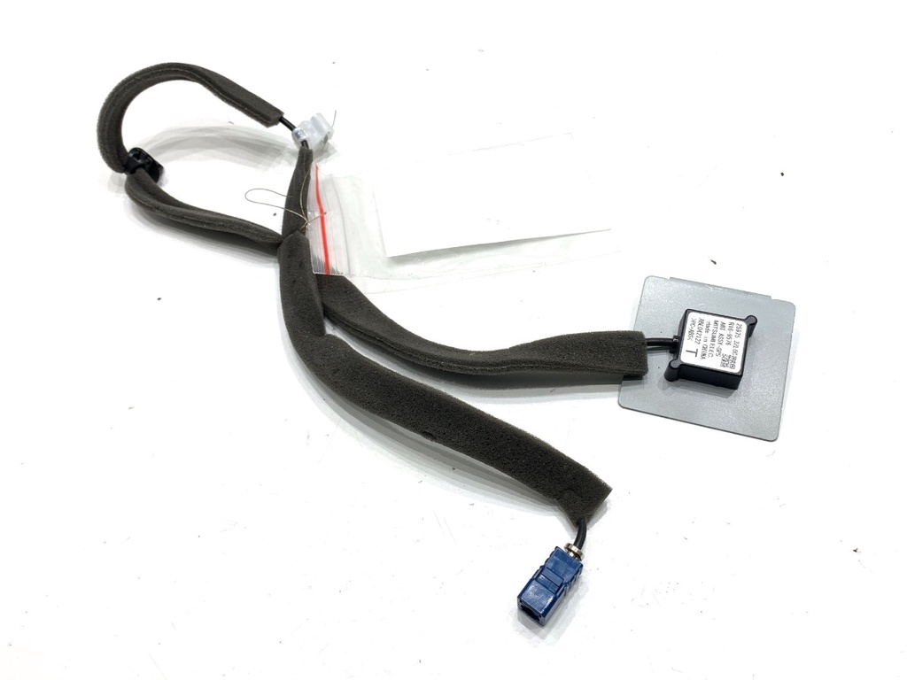 [STARK-831474] Antena NISSAN PULSAR liftback (C13) 1.5 dCi 2014-2022