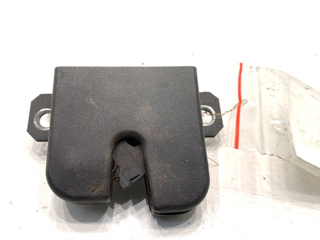 [STARK-831801] Cerradura portón trasero VW CADDY III (2KA,2KH,2CA,2CH) 2004-2015 1.6 TDI (2010-2015)