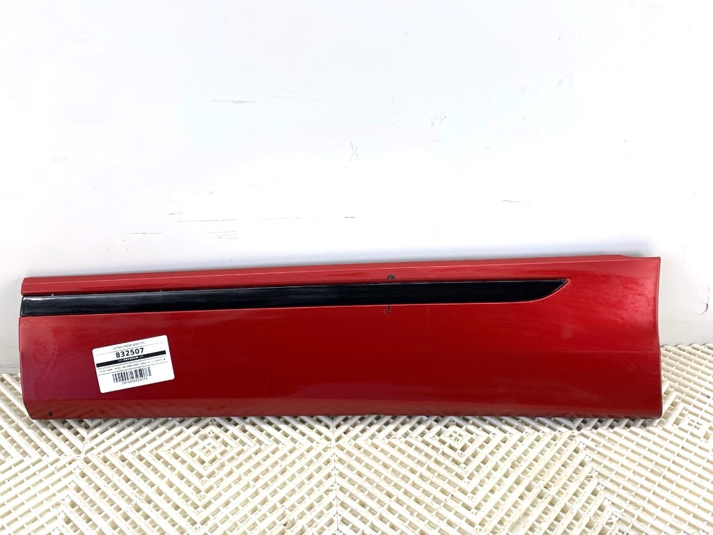 [STARK-832507] Panel de puerta trasera izquierda AUDI Q8 (4MN) 2018-2022