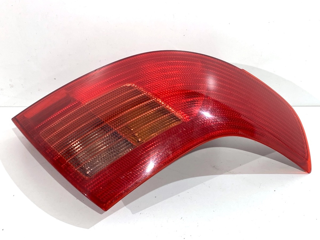 [STARK-833956] Piloto trasero derecho SUZUKI SWIFT III (MZ, EZ) 2005-2022 1.3