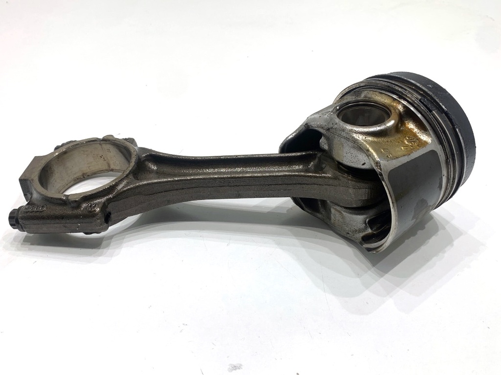 [STARK-834559] Pistón con biela para Audi A3 Limusina (8VS, 8VM) 1.6 TDI 81 kW 110 CV