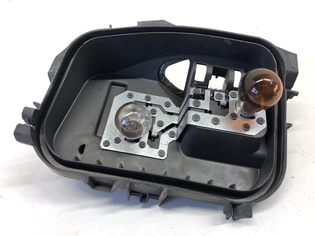 [STARK-839608] Óptica trasera izquierda VW SHARAN (7N1,7N2) 2010-2022