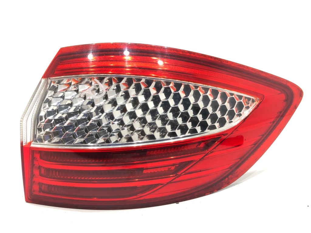 [STARK-840503] Piloto trasero derecho FORD MONDEO IV Turnier (BA7) 2007-2015