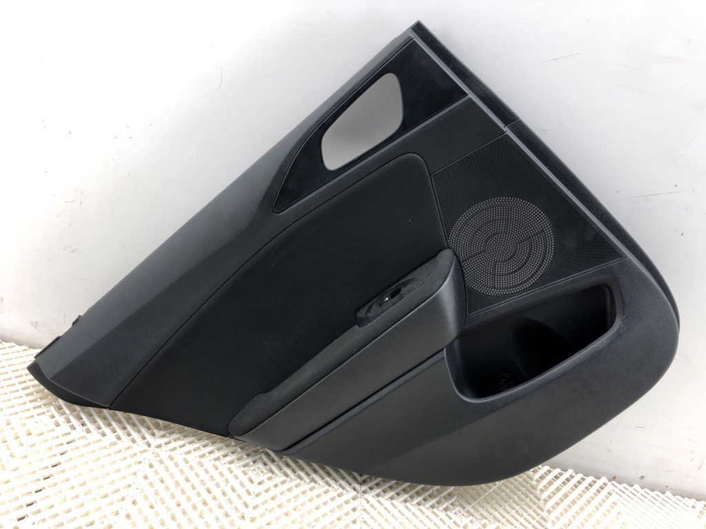 [STARK-843227] Panel de puerta trasera izquierdo KIA CEED (CD) 2018-2022