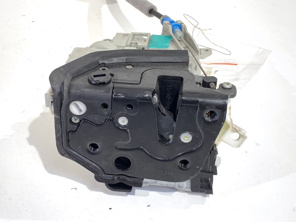 [STARK-844119] Cerradura de puerta trasera izquierda AUDI A3 Limousine (8VS, 8VM) 2.0 TFSI 140 kW