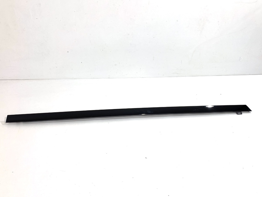 [STARK-844977] Panel de puerta trasera izquierdo Land Rover Range Rover Evoque (L551) 2018-2022