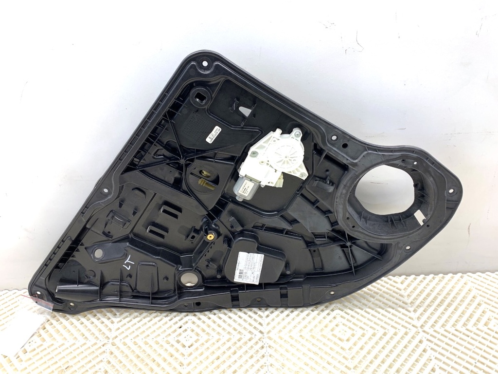 [STARK-846379] Elevador de ventanilla trasero izquierdo Mercedes-Benz Clase M (W166) 2011-2015