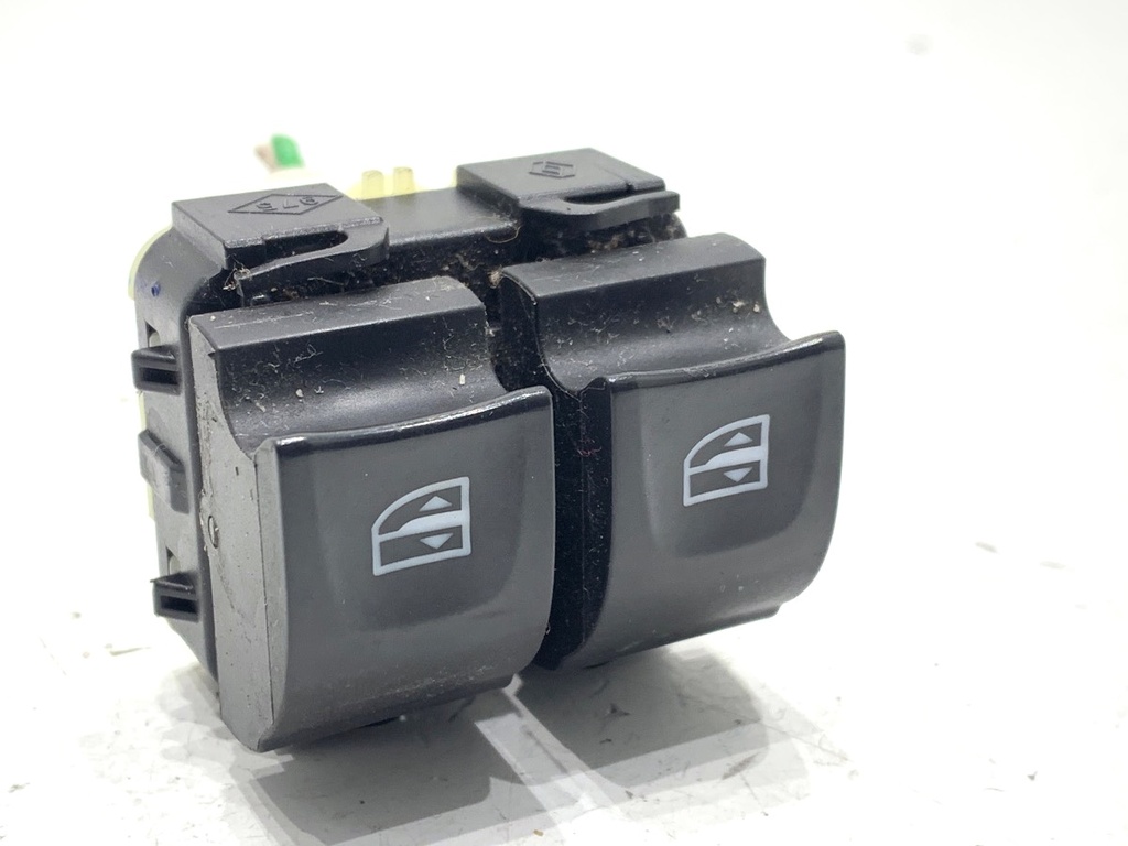 [STARK-845986] Interruptor de elevalunas Renault Clio IV 2012-2022 1.5 dCi
