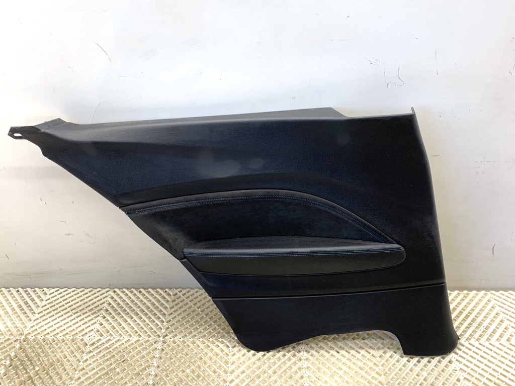 [STARK-847796] Panel puerta trasera izquierdo BMW Serie 2 Coupé (F22, F87) 2012-2022