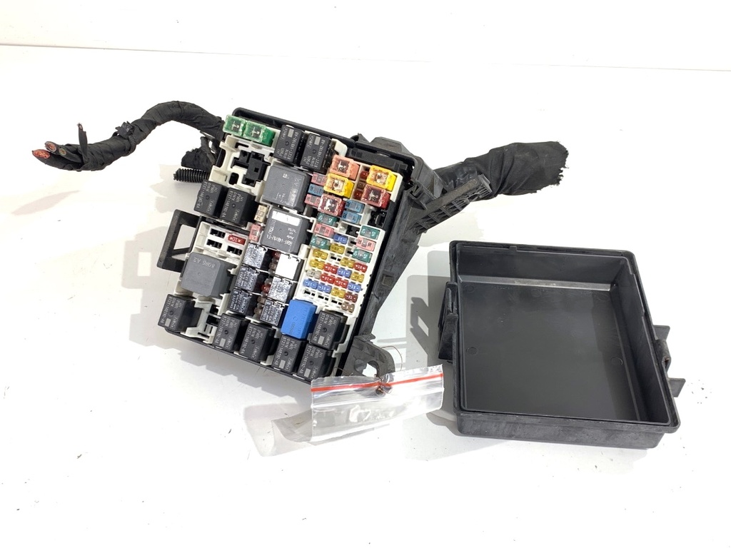 [STARK-848036] Caja de fusibles Ford EcoSport 2011-2022 1.0 EcoBoost 103 kW