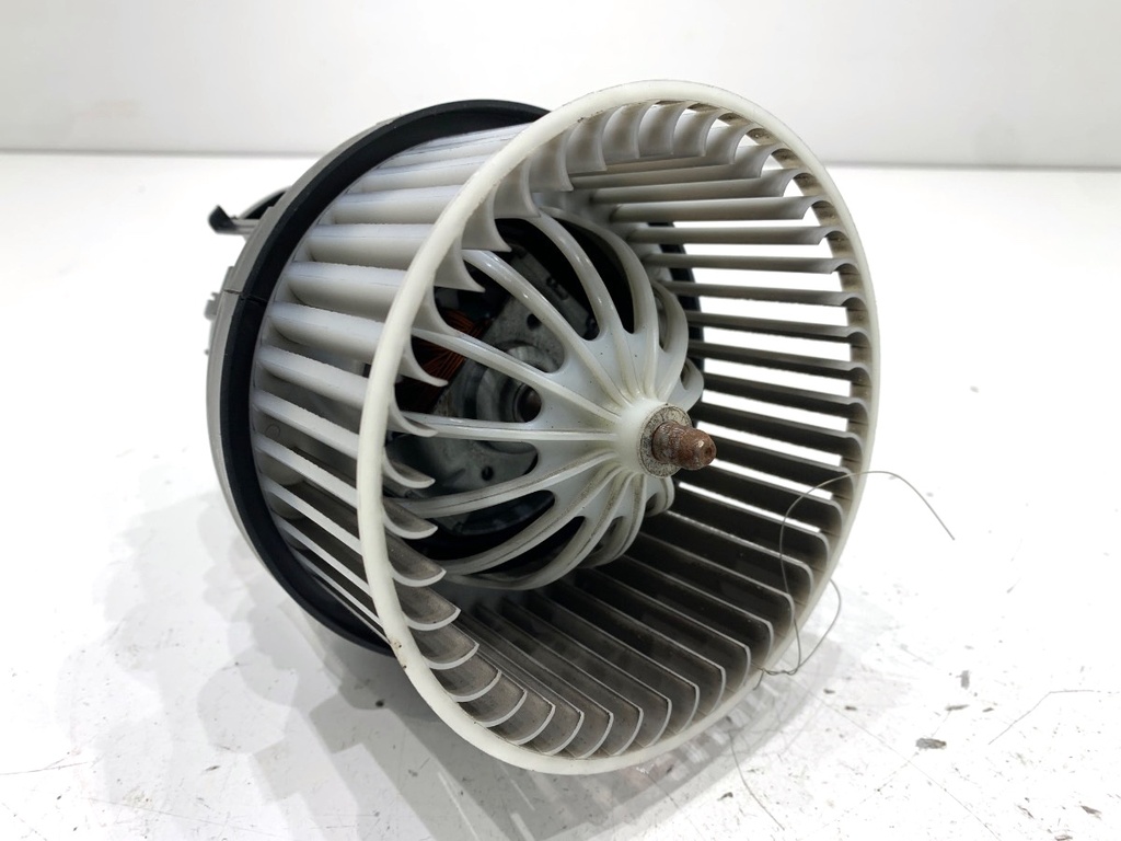 [STARK-849037] Ventilador de admisión de aire para JAGUAR E-PACE (X540) 2.0 D180 AWD 132 kW