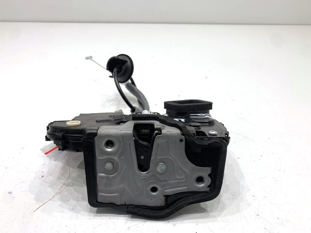 [STARK-851155] Cerradura de puerta trasera derecha SKODA SCALA (NW1) 1.5 TSI 110 kW 2019-2022