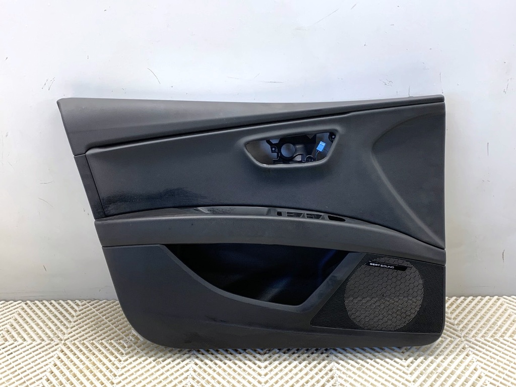 [STARK-854368] Panel de puerta delantero izquierdo SEAT León (5F1) 1.8 TSI 132 kW 2013-2022