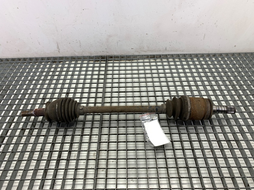 [STARK-854399] Semieje trasero derecho INFINITI Q50 2013-2022
