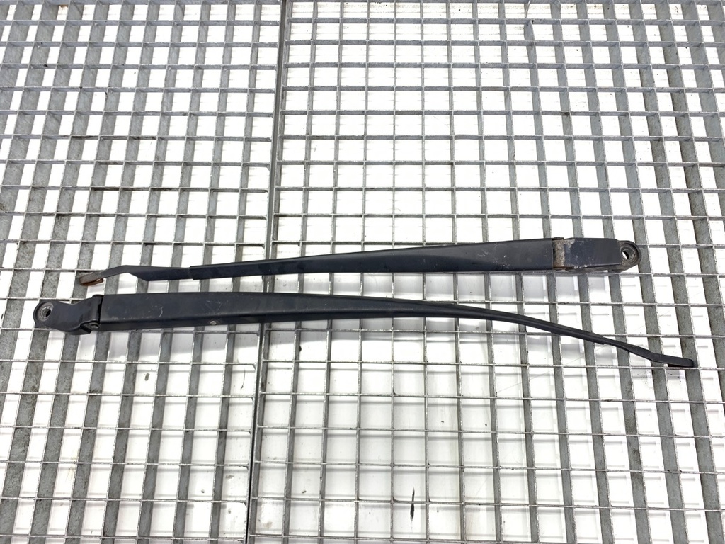 [STARK-855254] Brazo limpiaparabrisas delantero completo Toyota Corolla sedán (_E15_) 2006-2022