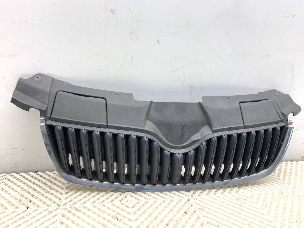 [STARK-855437] Rejilla de parachoques Skoda Fabia II Combi 1.4 63kW (2007-2014) 5J0853124