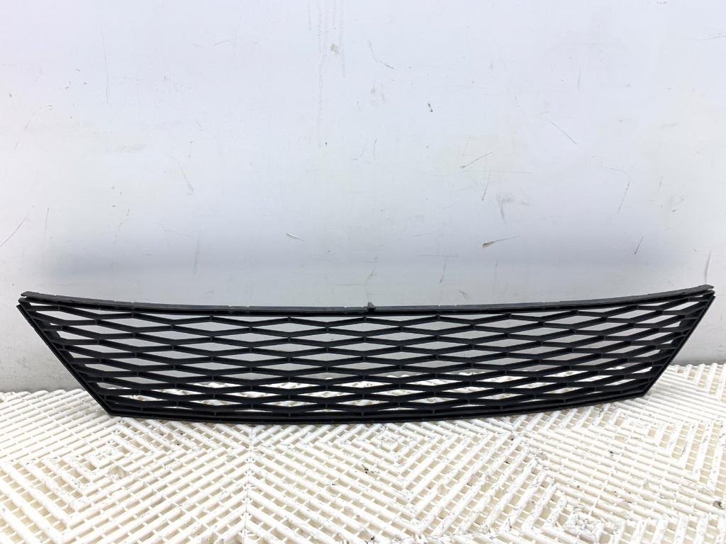 [STARK-856409] Rejilla de parachoques delantero SEAT IBIZA IV ST (6J8, 6P8) 2010-2016
