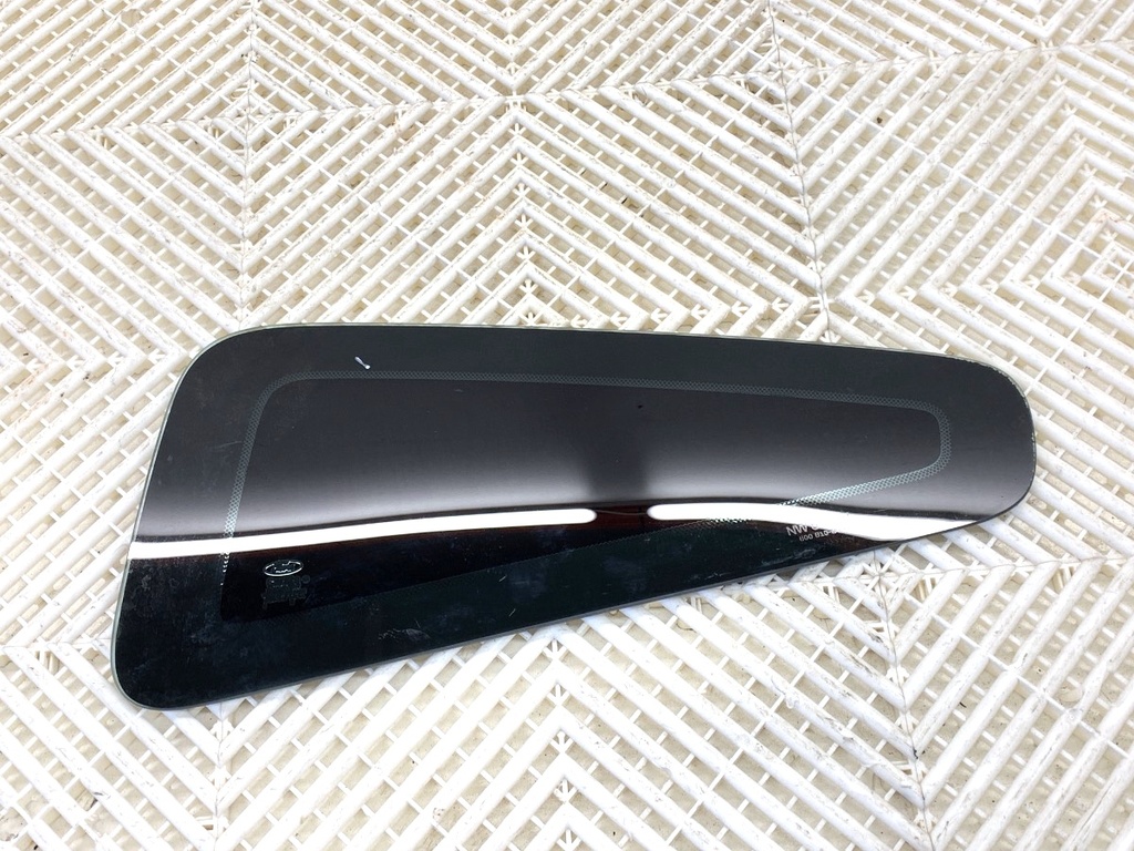 [STARK-856529] Ventana trasera izquierda Ford Mustang cupé 2004-2022