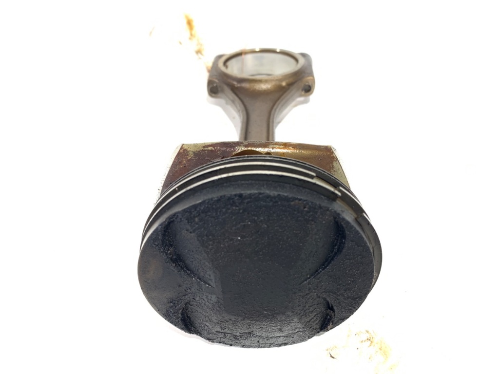 [STARK-684351] Pistón con biela AUDI A6 C6 (4F2) 2.4 130 kW BDW 2004-2008
