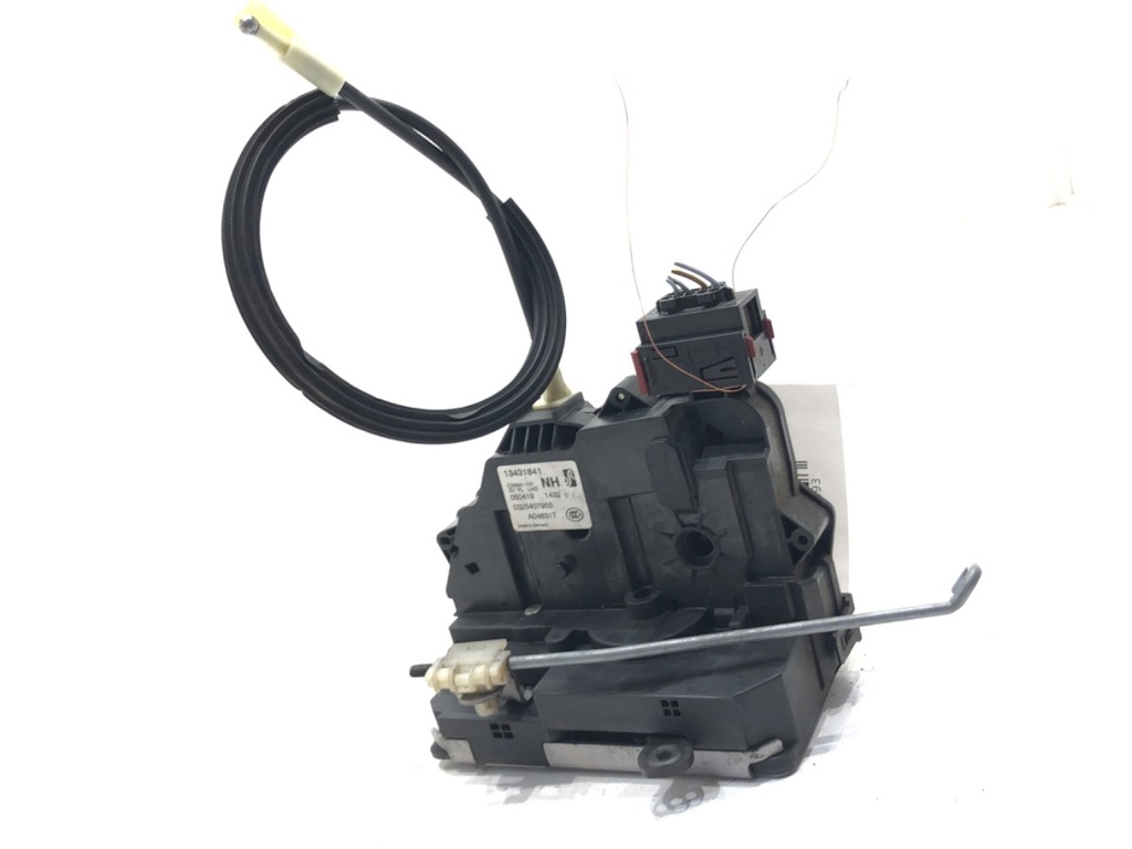 [STARK-609109] Cerradura de puerta delantera izquierda Opel Corsa E (X15) 1.4 (08,68) 66 kW 2014-2022