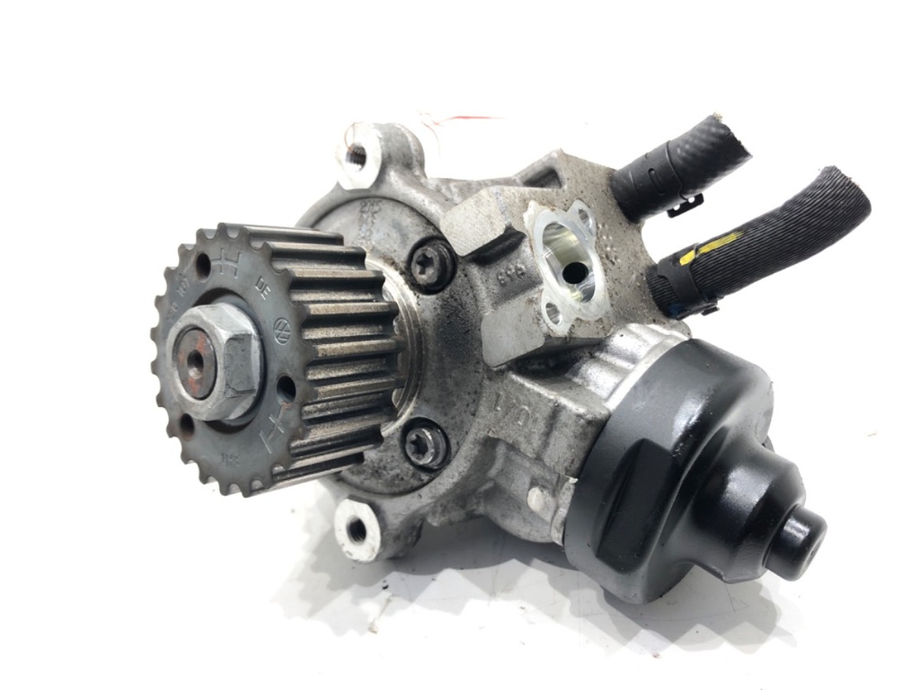 [STARK-663543] Bomba de inyección SEAT León (5F1) 1.6 TDI 77 kW 04L130755D