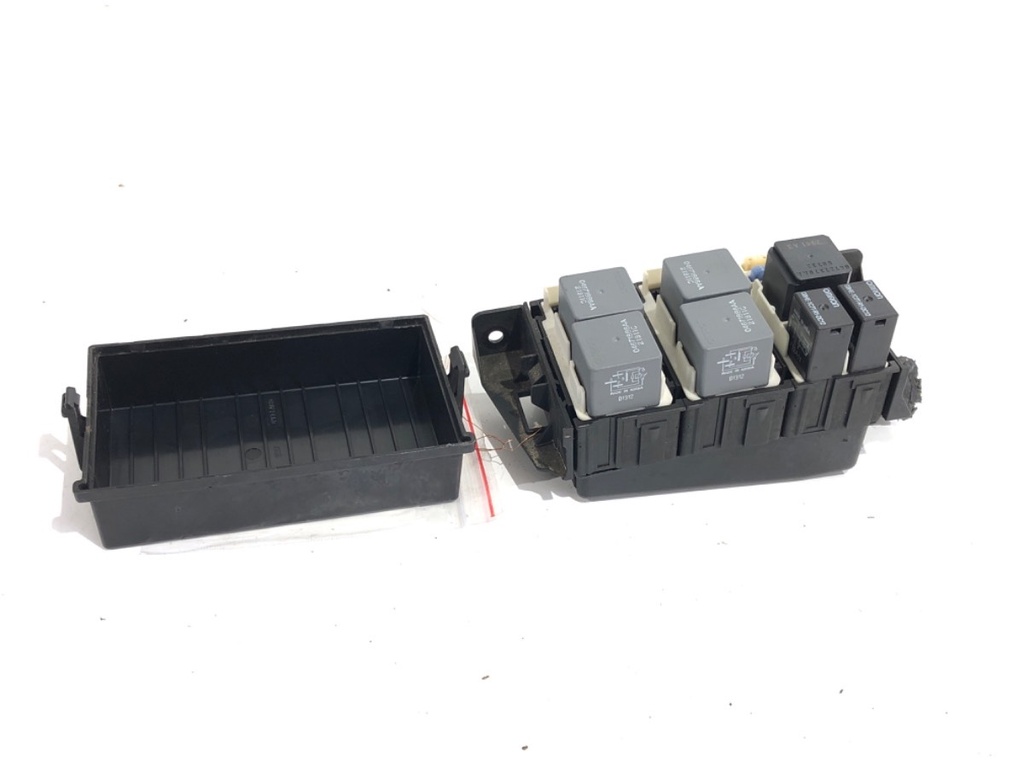 [STARK-773203] Caja de fusibles JEEP Grand Cherokee IV (WK, WK2) 2011-2022 3.0 CRD V6 4x4