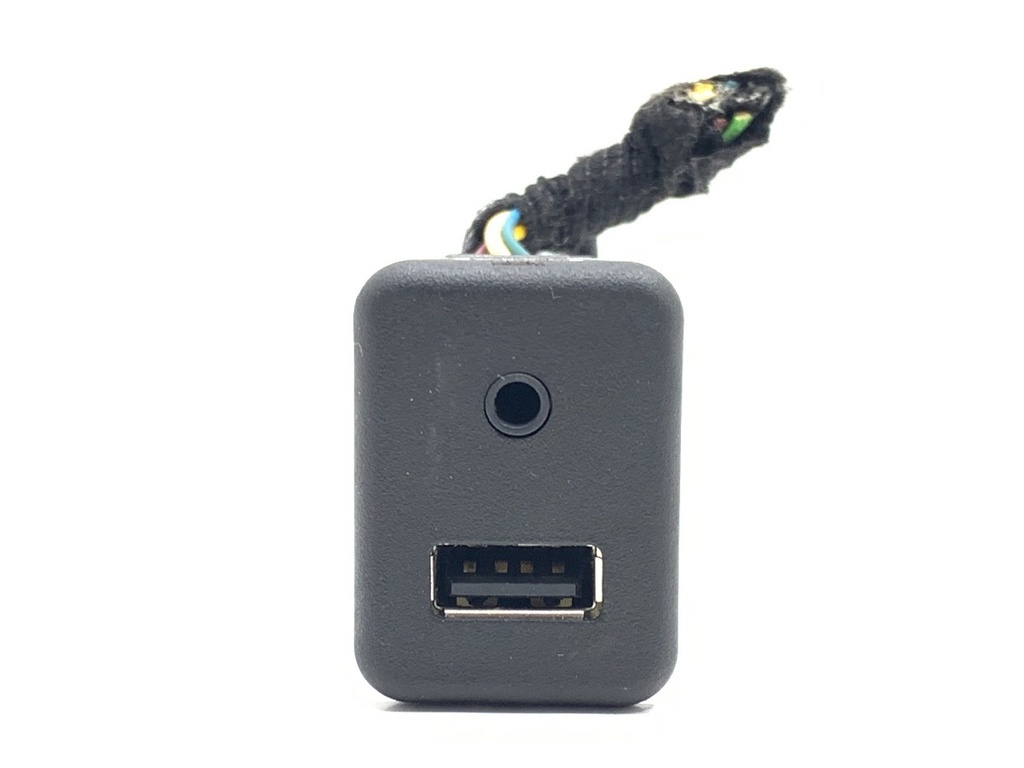 [STARK-832184] Puerto USB Chevrolet Cruze (J300) 2009-2022