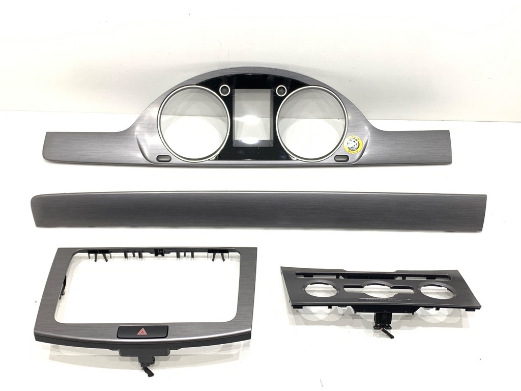 [STARK-813153] Moldura decorativa VW Passat B7 Variant (365) 2.0 TDI 2010-2014