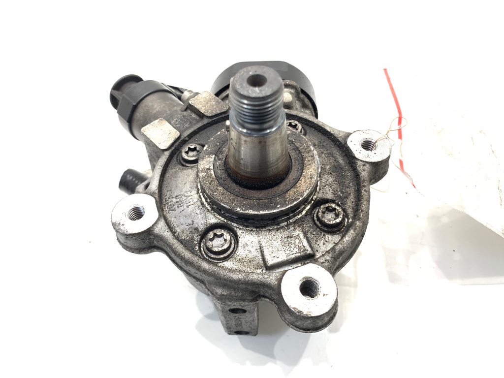 [STARK-881596] Bomba de alta presión SKODA Octavia III Combi 2.0 TDI 110 kW 04L130755D