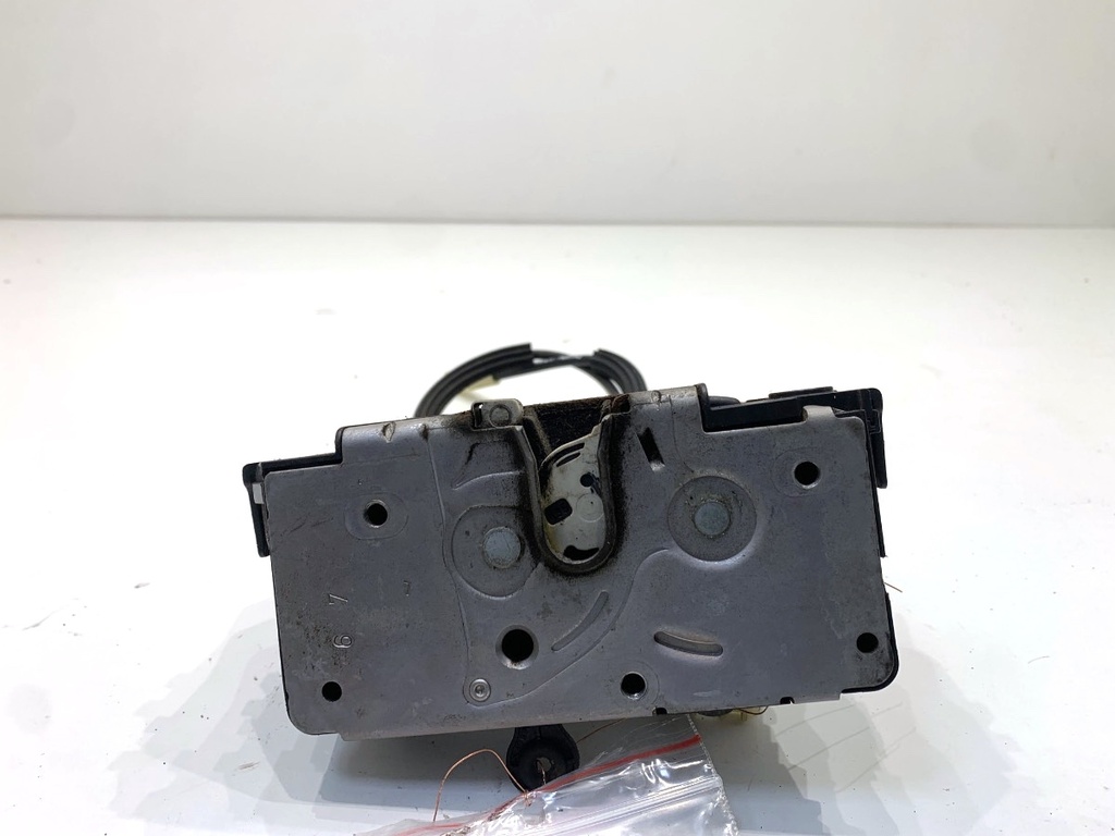 [STARK-908298] Cerradura de puerta delantera izquierda OPEL CORSA E (X15) 1.4 66 kW 2014-2022