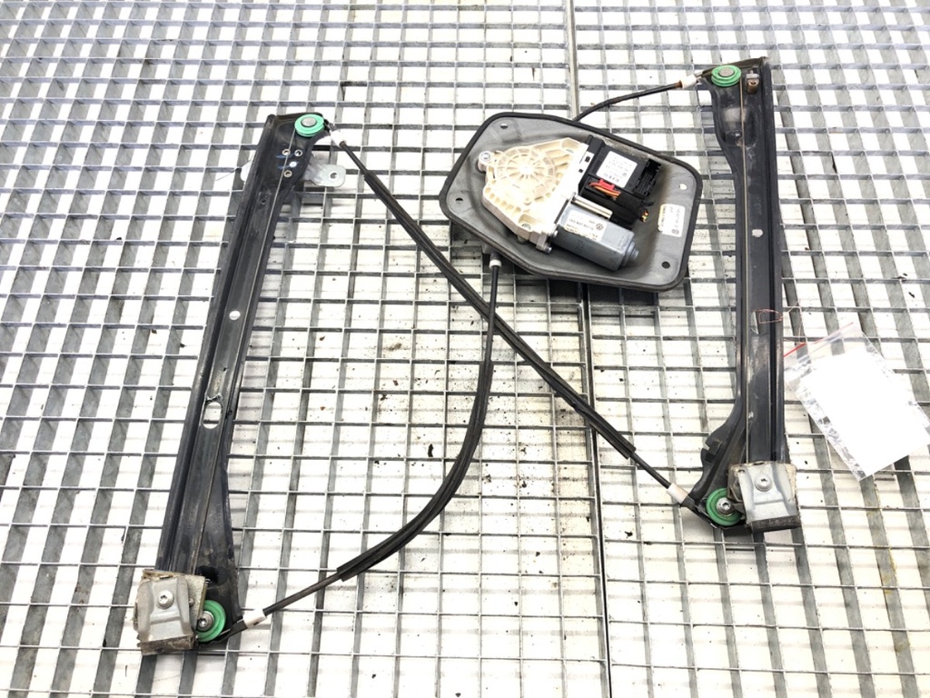 [STARK-625103] Elevalunas eléctrico delantero izquierdo VW Jetta III (1K2) 1.9 TDI 105 CV 2005-2010