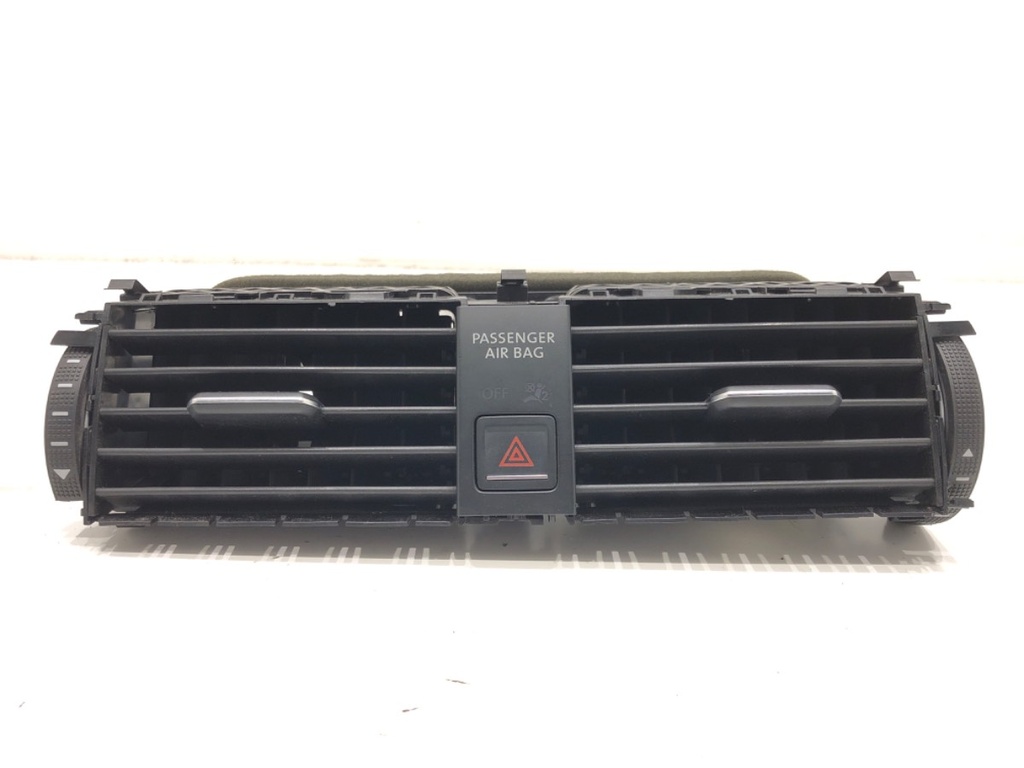 [STARK-640649] Rejilla de entrada de aire frontal VW Jetta IV (162, 163, AV3, AV2) 2008-2022