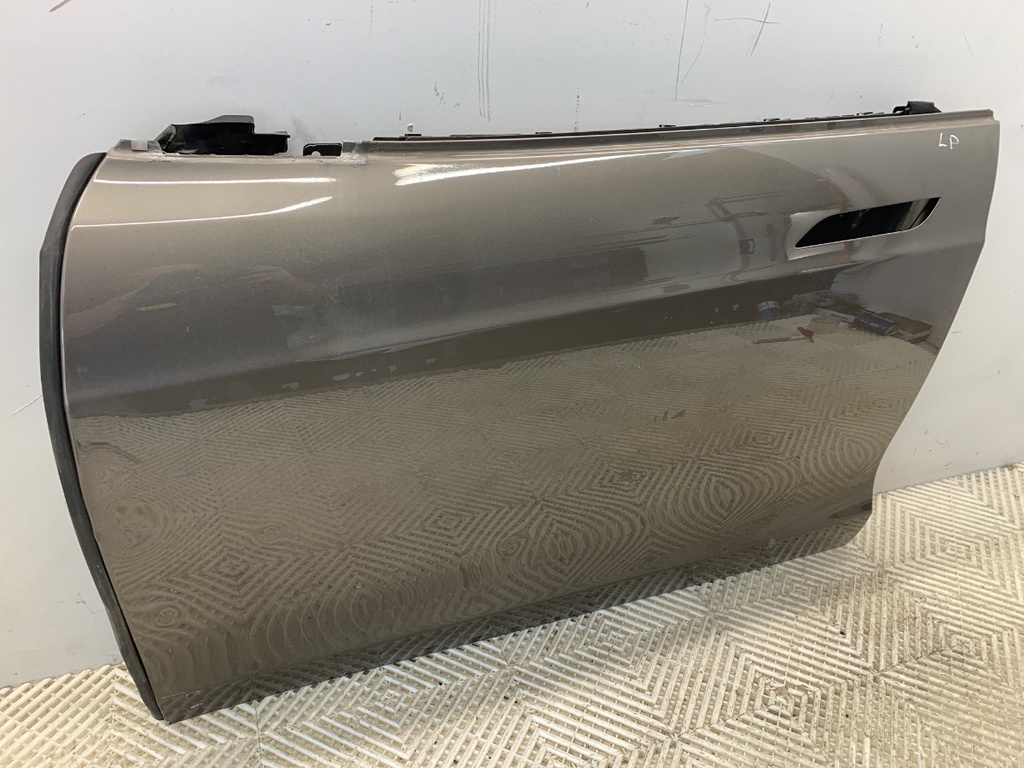 [STARK-918093] Puerta delantera izquierda Tesla Model S (5YJS) 2012-2022