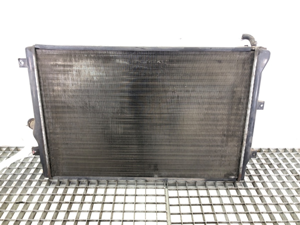 [STARK-673951] Radiador de agua VW Golf V 2.0 TDI 103 kW 140 CV diésel 2004-2008