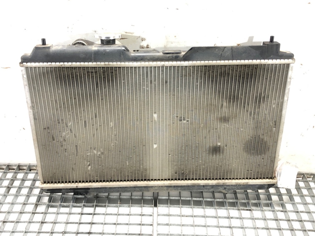 [STARK-676616] Radiador de agua HONDA CR-V I (RD) 2.0 16V 4WD (RD1, RD3) 1995-2001
