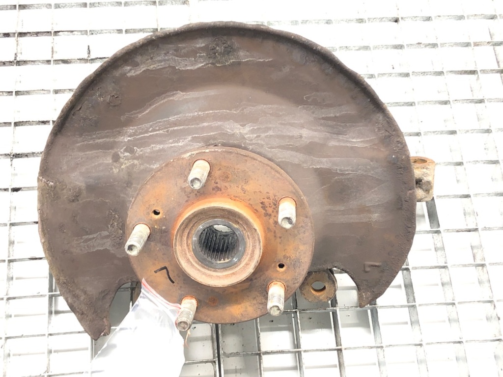 [STARK-677852] Cubo de rueda delantero izquierdo HONDA FR-V (BE) 2004-2022