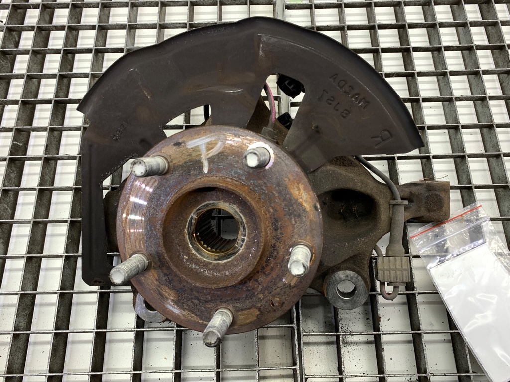 [STARK-701288] Maza de rueda delantera derecha MAZDA 3 (BM, BN) 2.0 gasolina 2013-2022