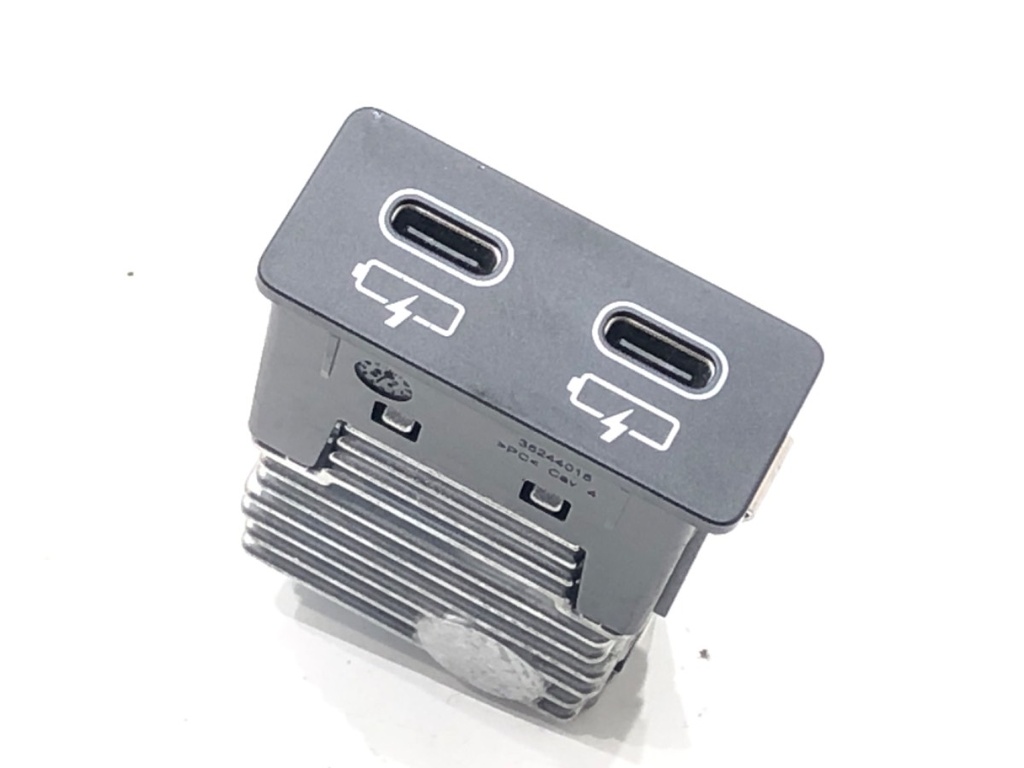 [STARK-681962] Puerto USB BMW X1 (U11) 2022-2025