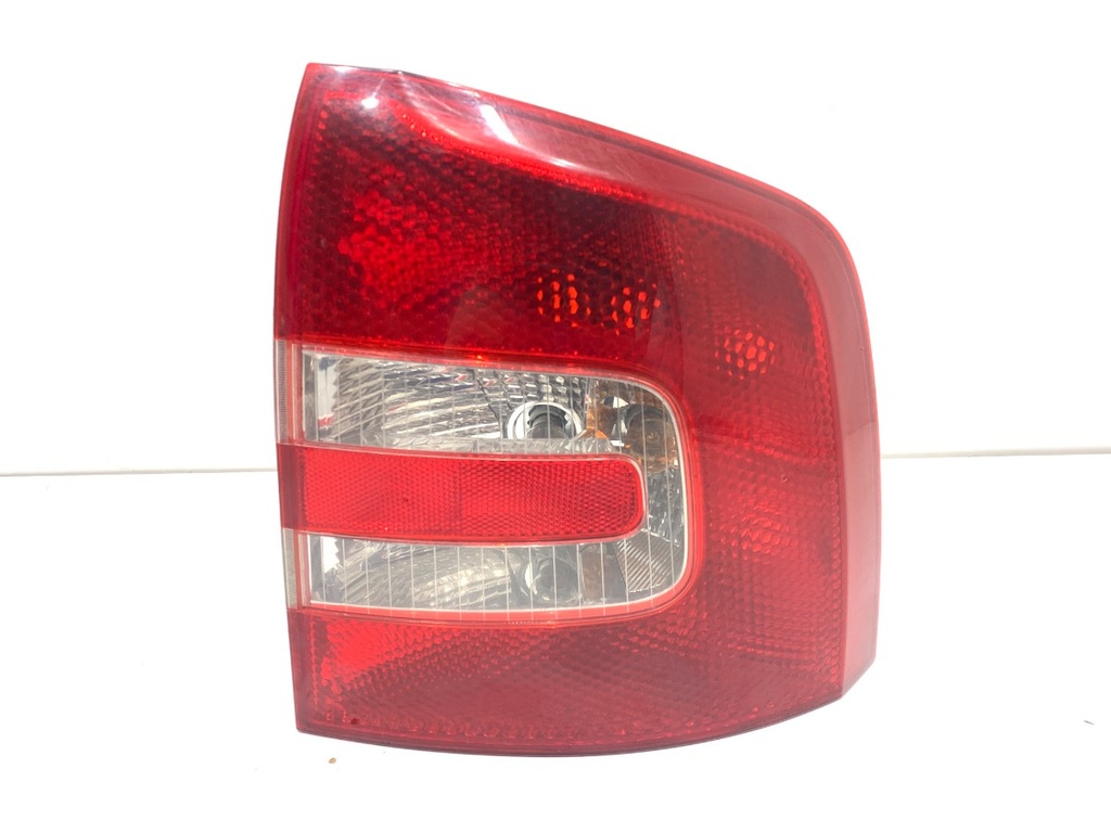 [STARK-769329] Piloto trasero derecho SKODA Octavia II (1Z3) 2004-2013