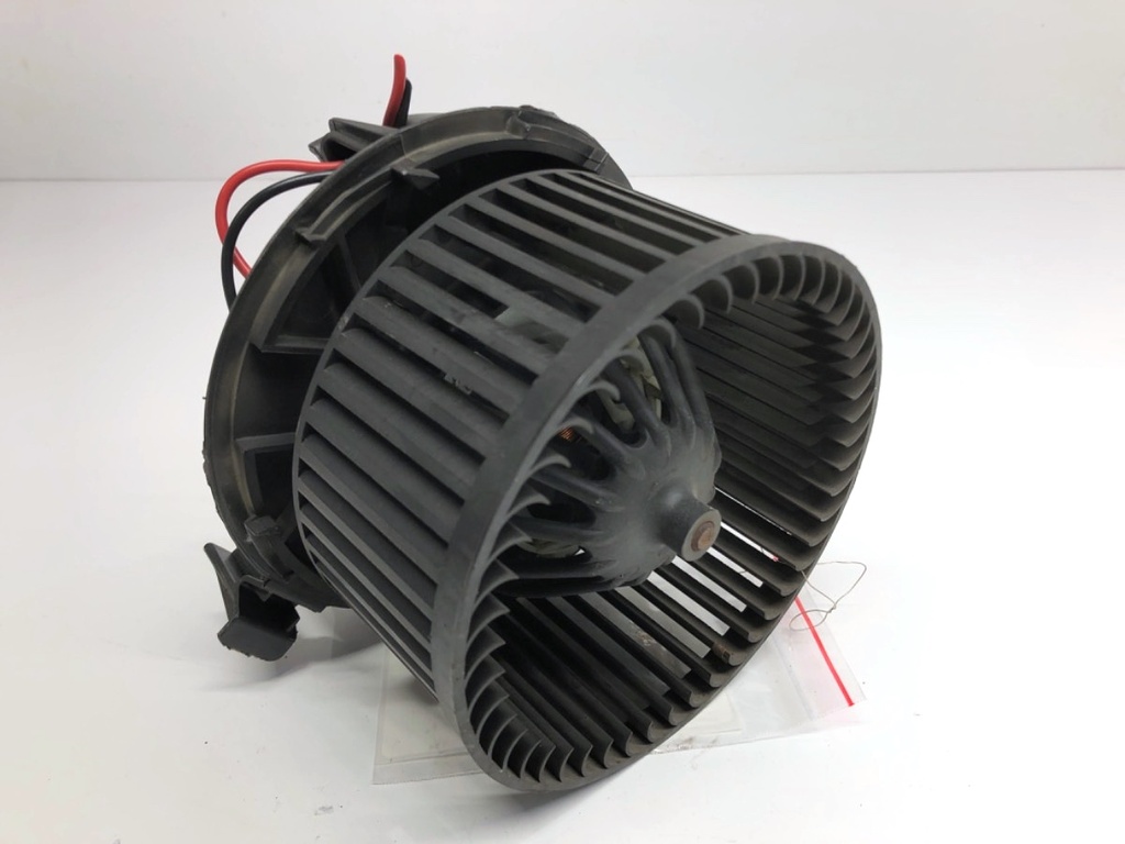 [STARK-822414] Ventilador de admisión para RENAULT CLIO III (BR0/1, CR0/1) 2005-2014 1.2 16V