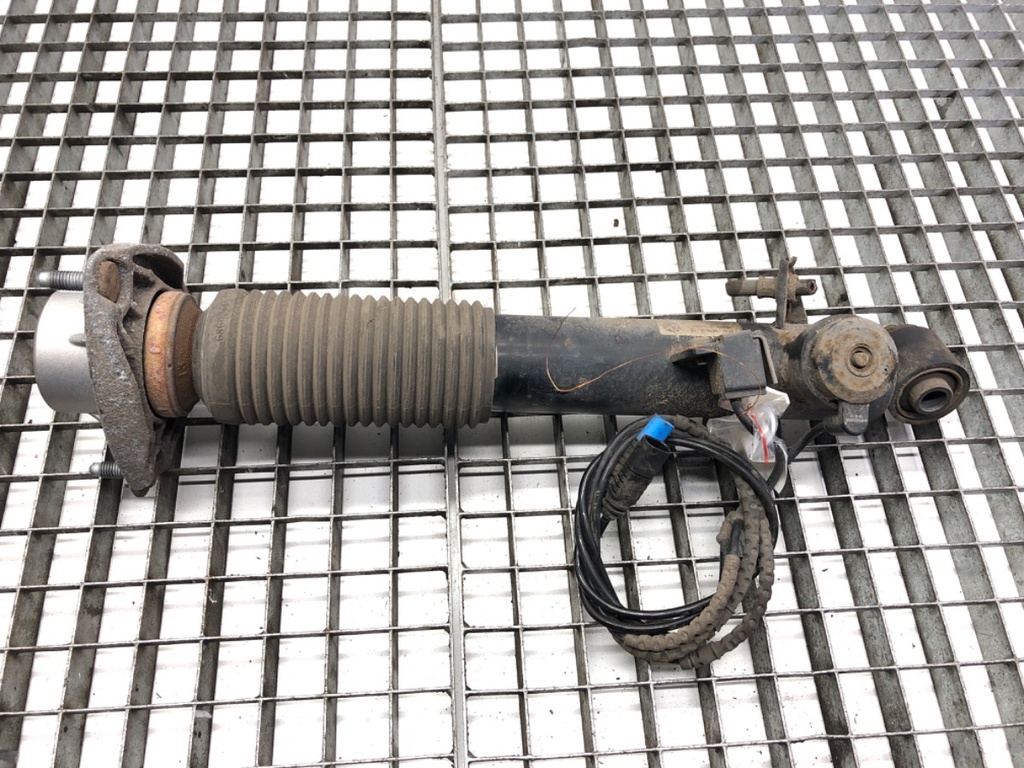 [STARK-826624] Amortiguador trasero izquierdo BMW X6 F16/F86 (2014-2019)