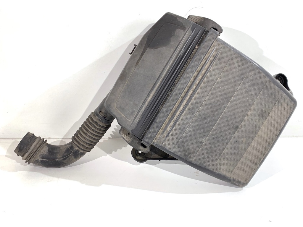 [STARK-871010] Caja de filtro de aire FIAT Panda 1.1 40 kW 51774986