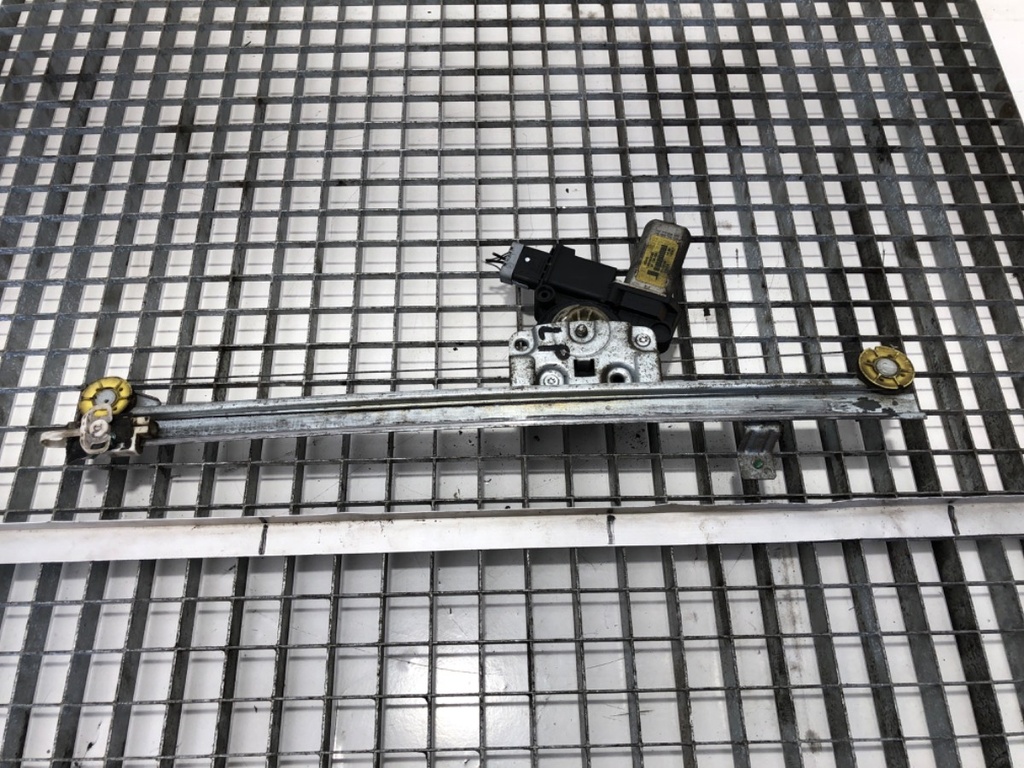 [STARK-730002] Eleva-lunas delantero izquierdo CITROEN JUMPER Autobus 2006-2022