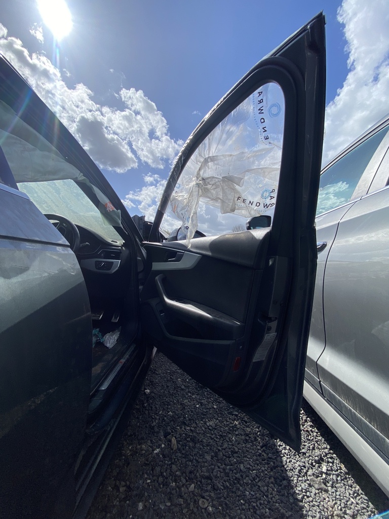 [EPE-100945] Puerta delantera derecha AUDI A4 B9 Avant