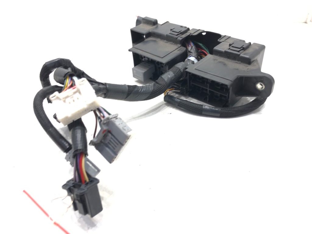 [STARK-612187] Caja de fusibles Toyota Corolla liftback (_E21_) 1.8 Hybrid 2018-2022