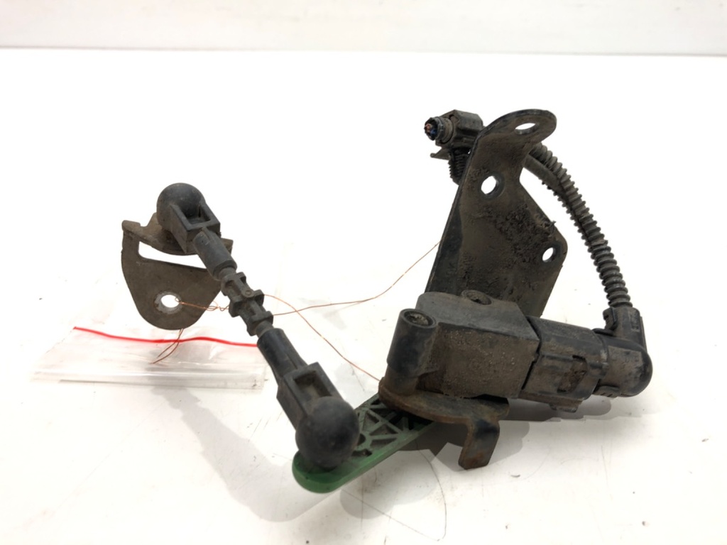 [STARK-675584] Sensor de nivel de xenón SKODA OCTAVIA III Combi (5E5, 5E6) 2012-2022 1.4 TSI 110 kW (150 CV)